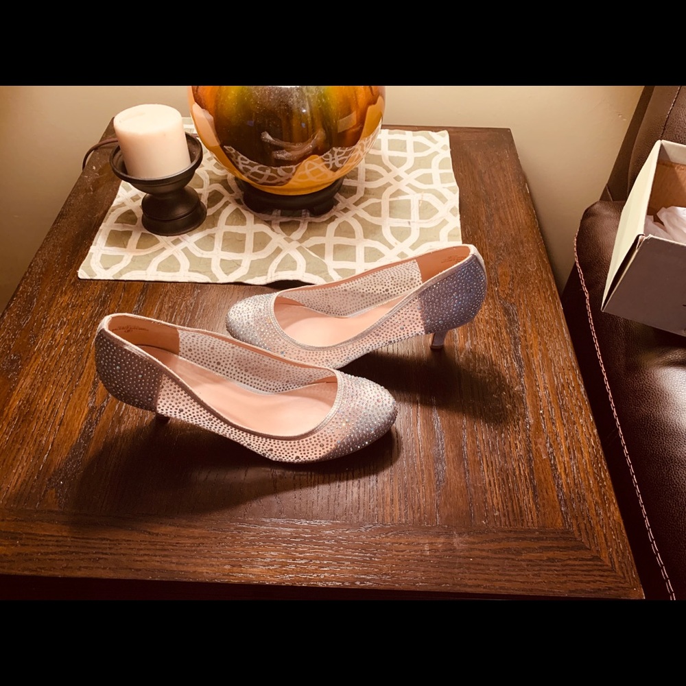 2 1/2 in silver iridescent glass bead heels.